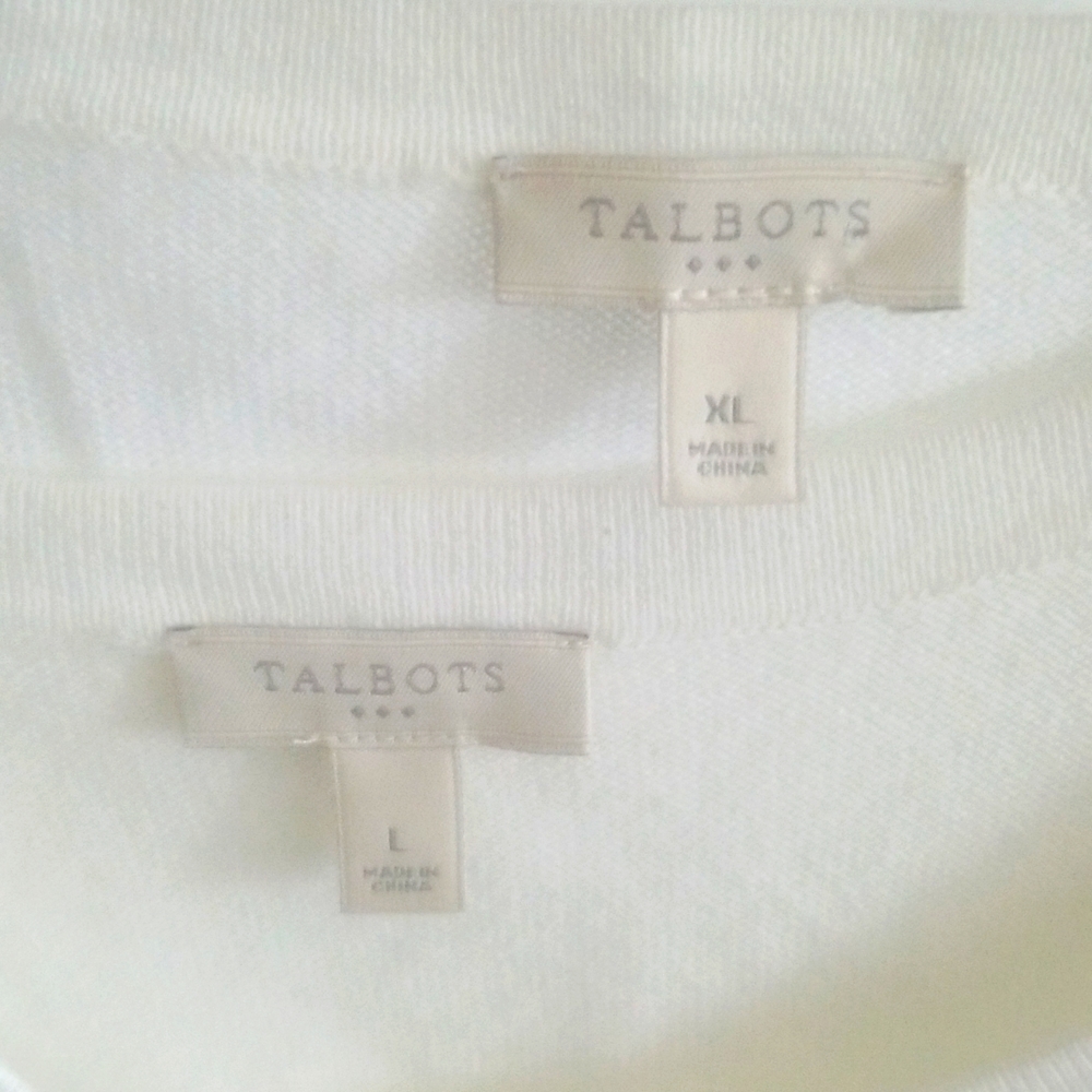 Beautiful 2 pieces white sweater set   Talbot.
